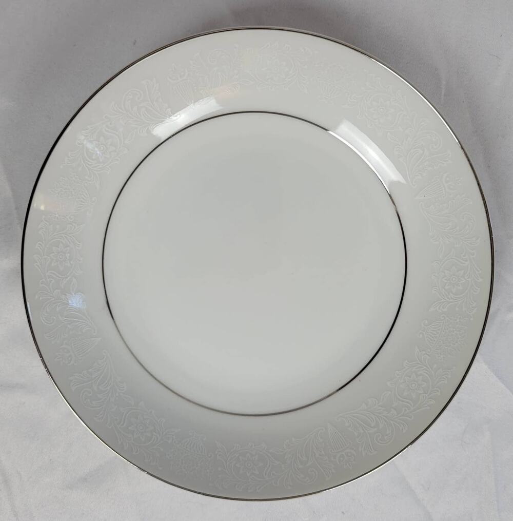 Crown Victoria Lovelace 5.5" China Bowl
